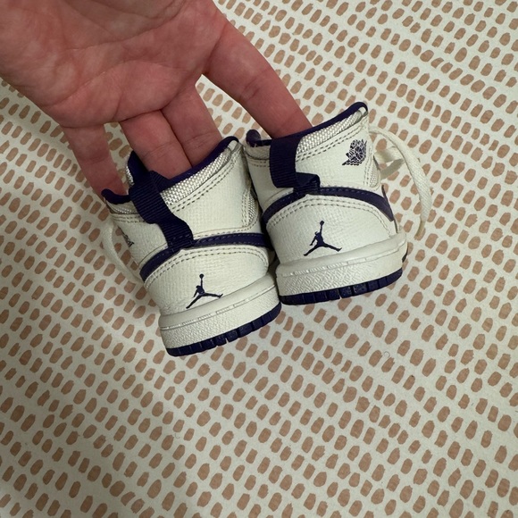 Baby Jordan 1 - Picture 6 of 6